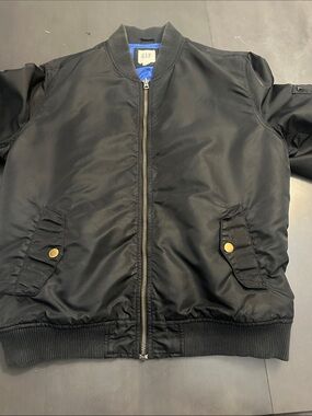 GAP Man Black Puffer Bomber Jacket with Gold Snap Accents
